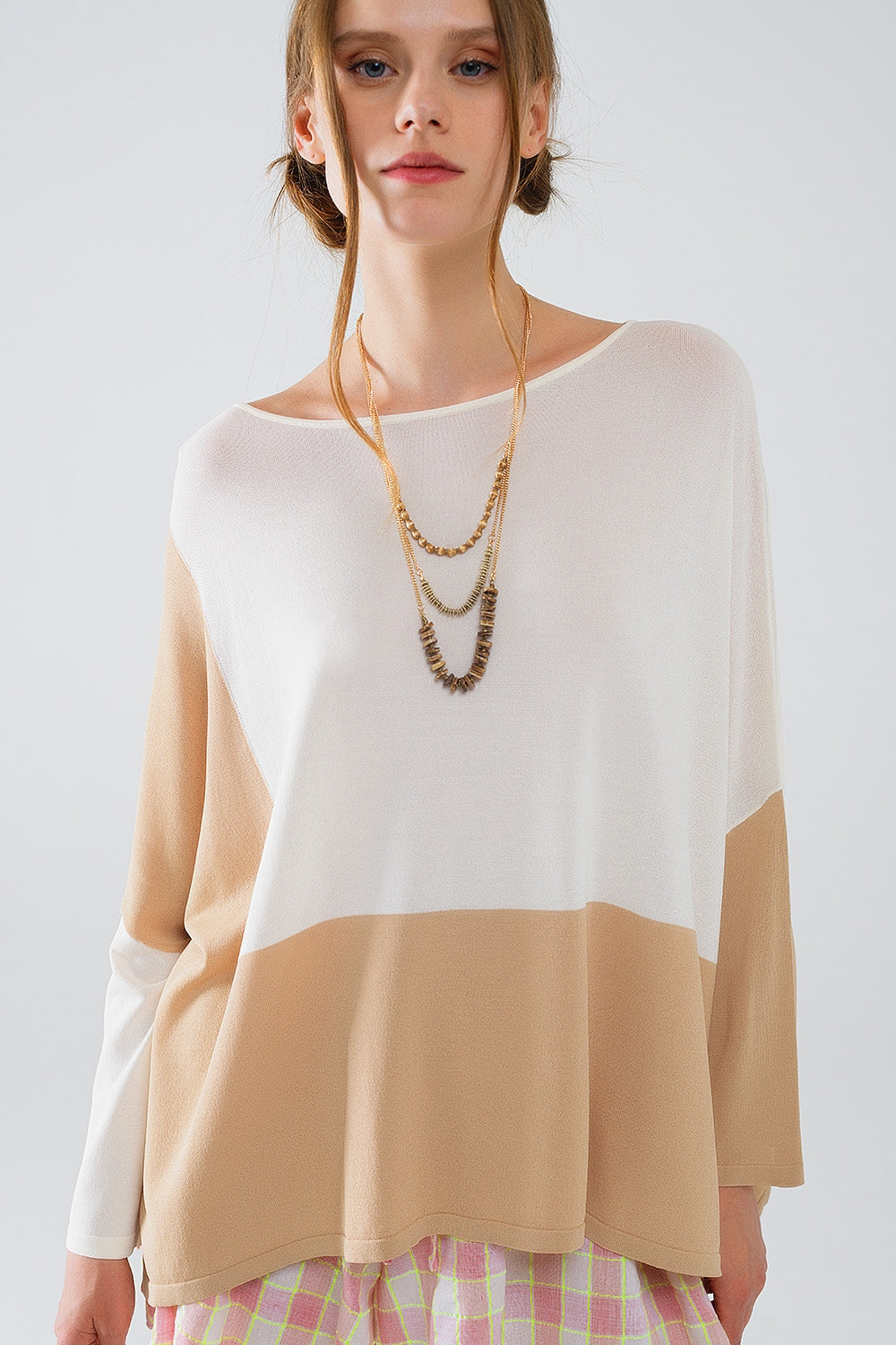 Pull à manches chauve-souris en blocs de couleur blanc et beige