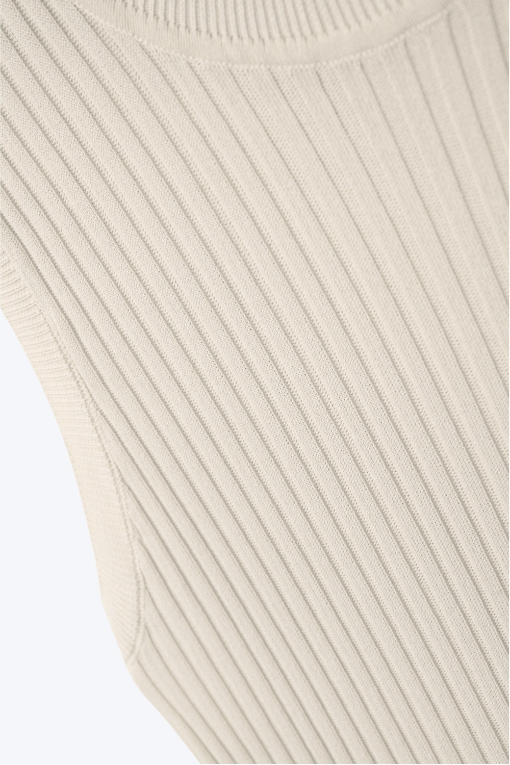 Pull bodycon sans manches en maille côtelée beige
