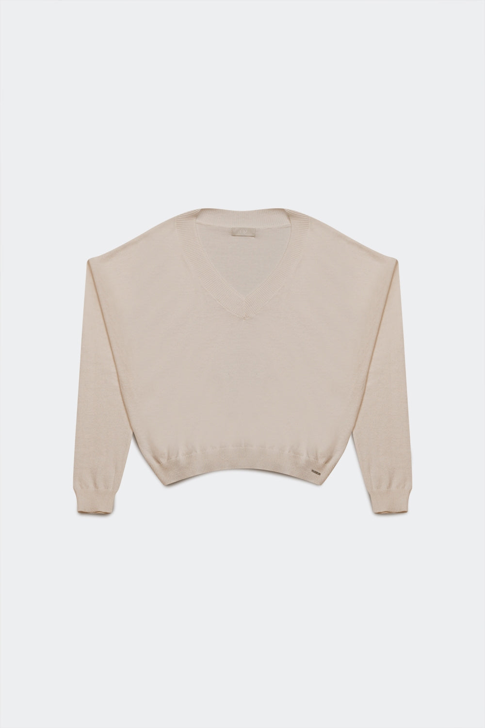 Pull col V en maille fine creme
