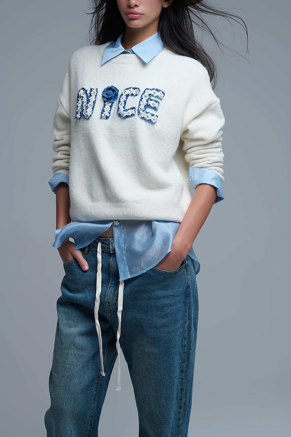 Pull crème à col rond avec Nice brodé