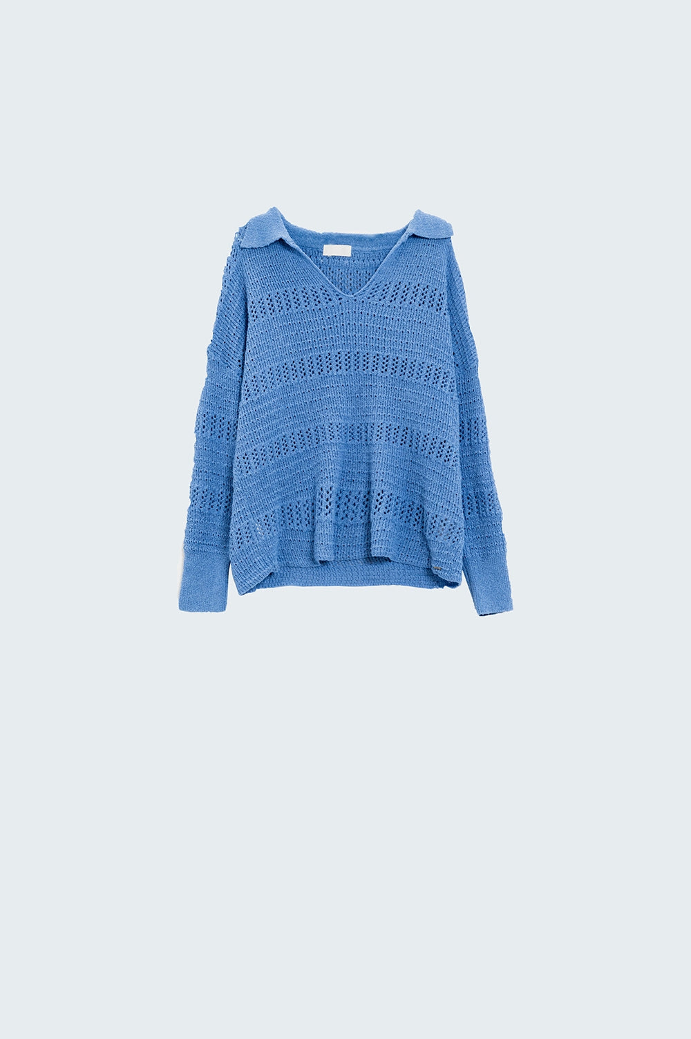 Pull en maille crochetée à col en V et col polo en bleu