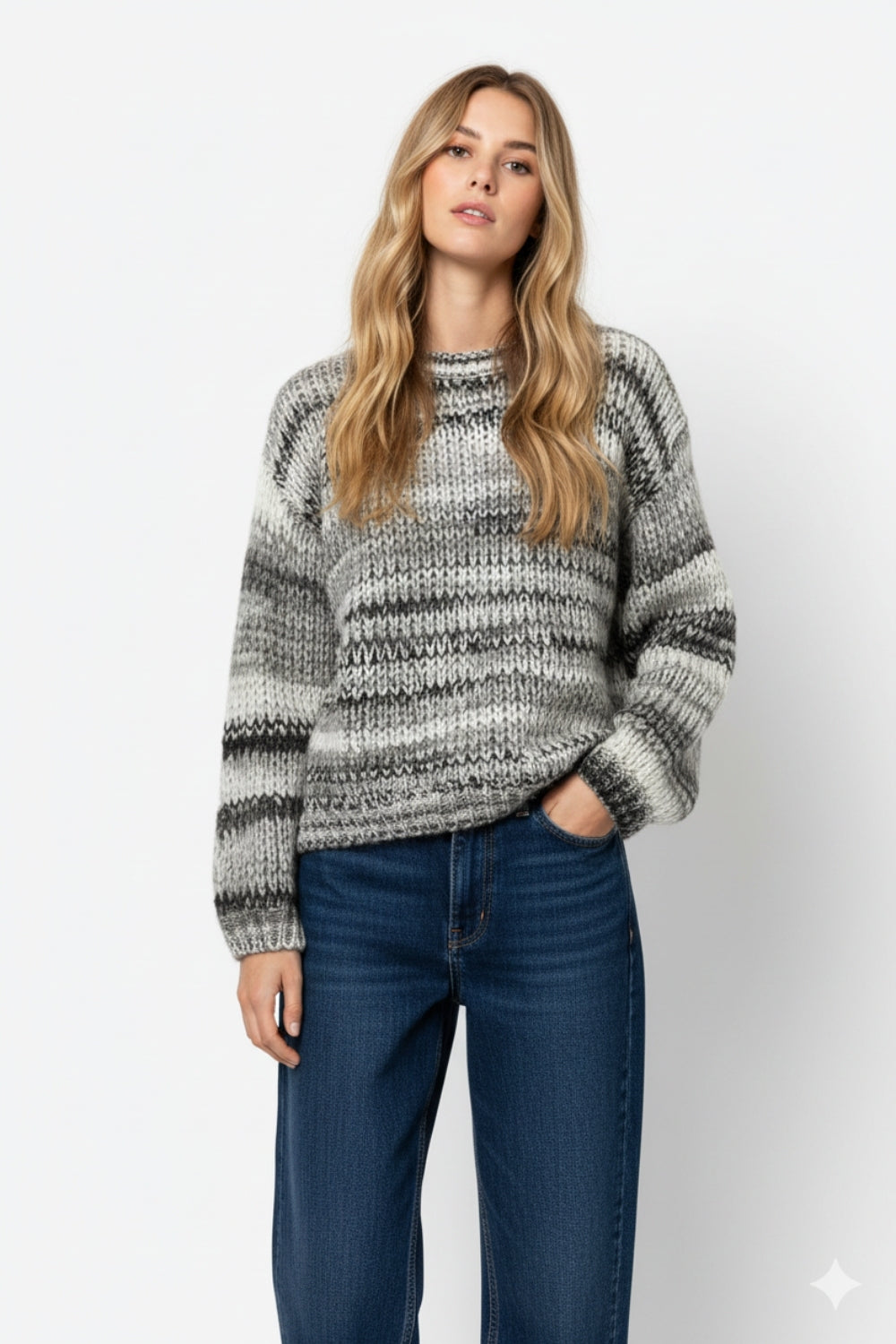 Pull en maille épaisse à motif marbré en gris