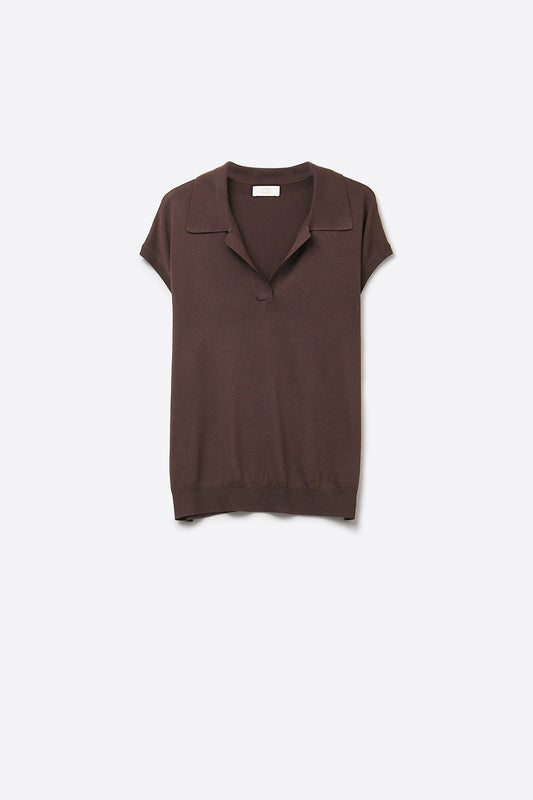 Q2 Pull en maille fine marron à col et manches courtes