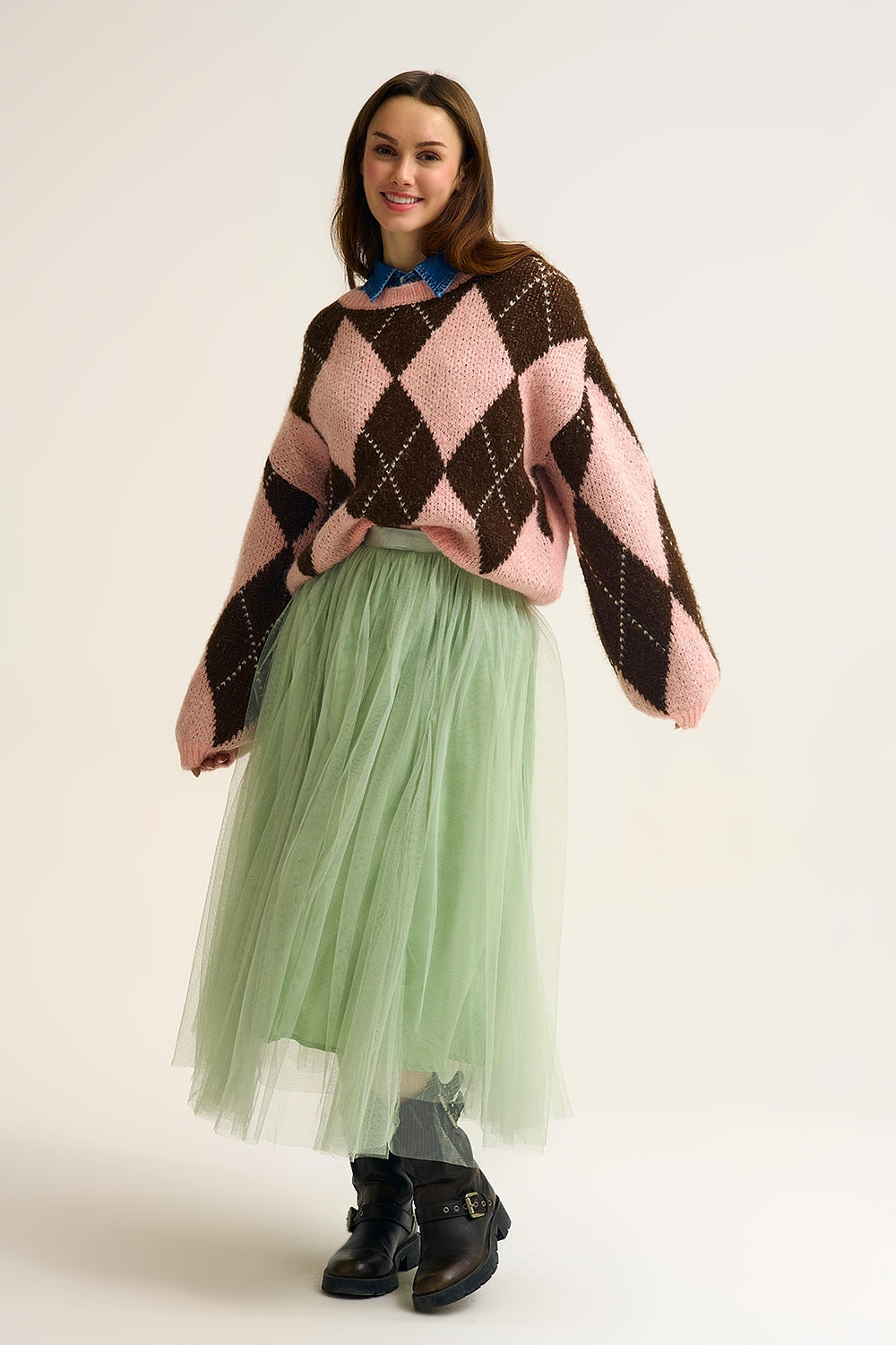 Pull en maille losanges rose et marron à manches volumineuses