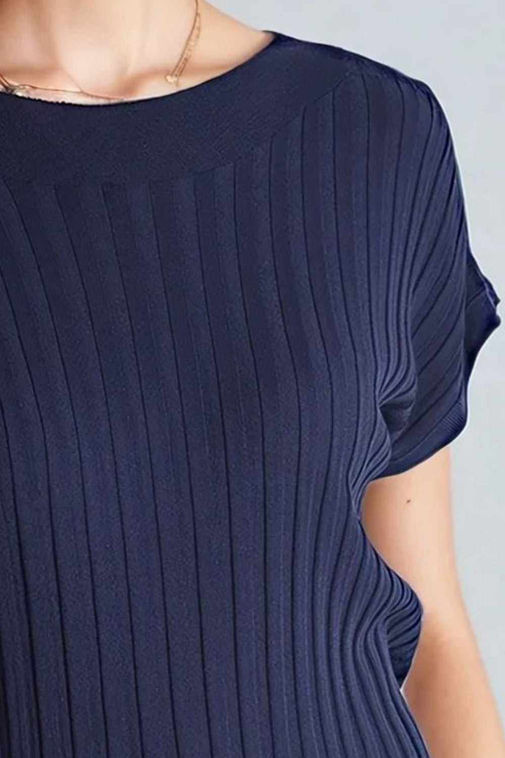 Pull en tricot côtelé fin marine avec col bateau