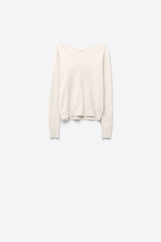 Q2 Pull en tricot fin à col en V et encolure décorative en blanc