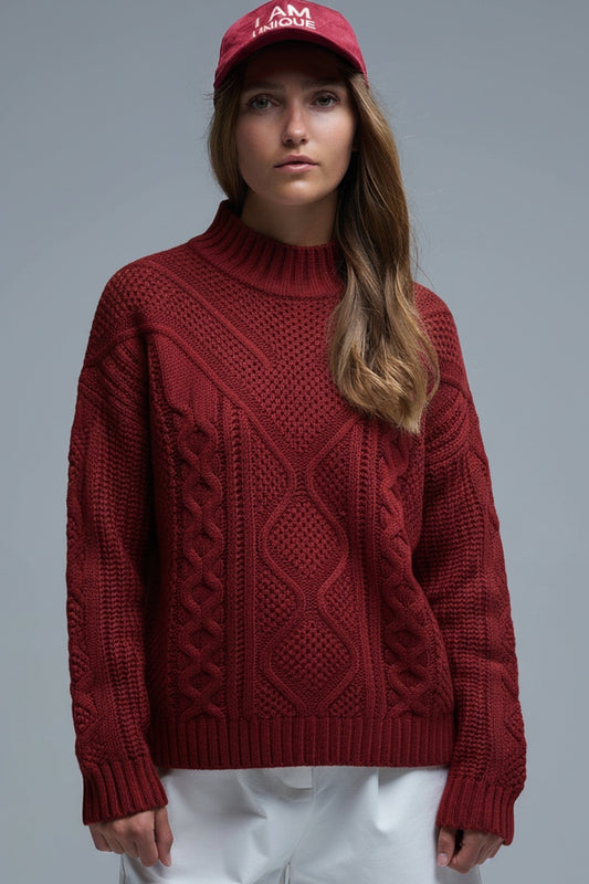 Q2 Pull en tricot torsadé marron avec épaule tombante