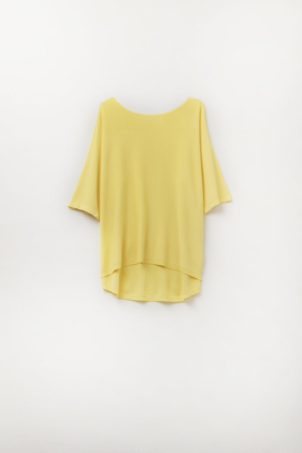 pull jaune surdimensionné avec manches coudées