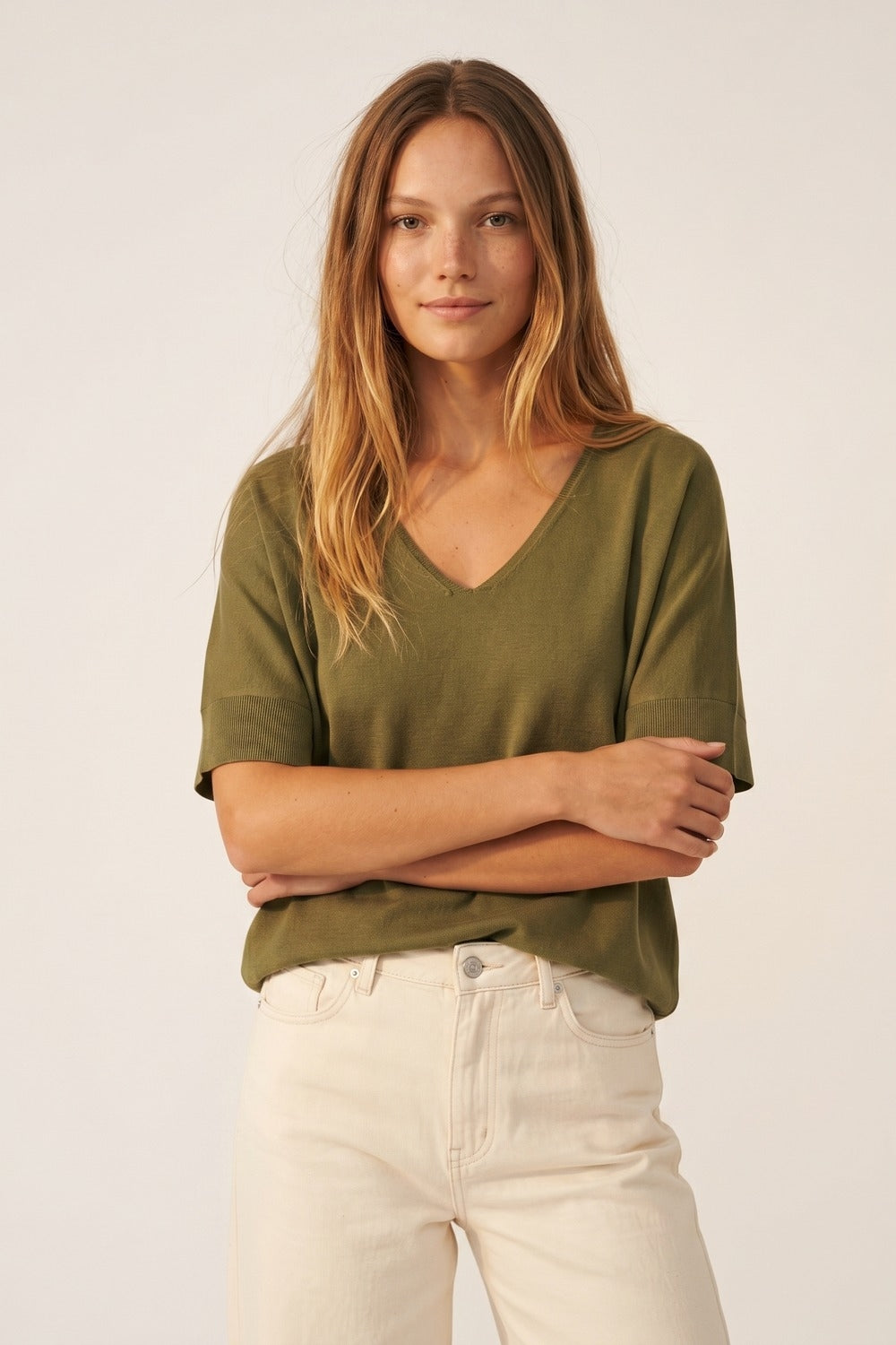 Pull Olive Vert à Col en V Relaxé en Tricot