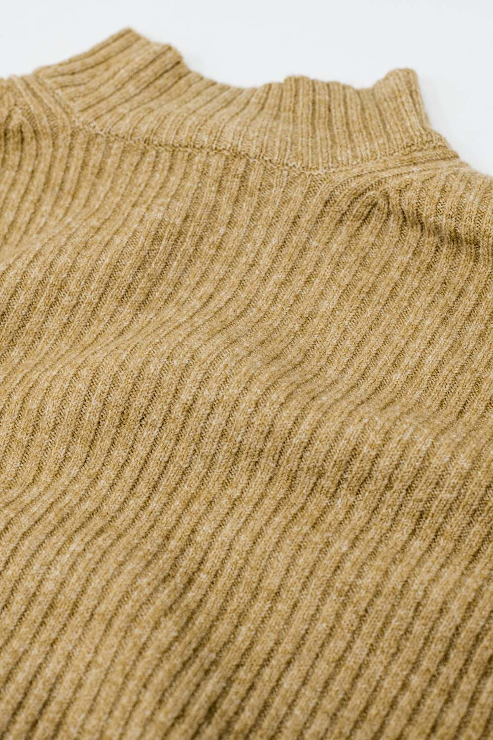 pull-over beige décontracté à col montant côtelé