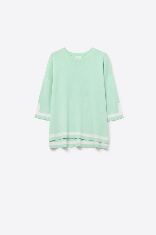Q2 Pull-over en maille fine vert menthe avec rayures contrastées en blanc et manches 3/4