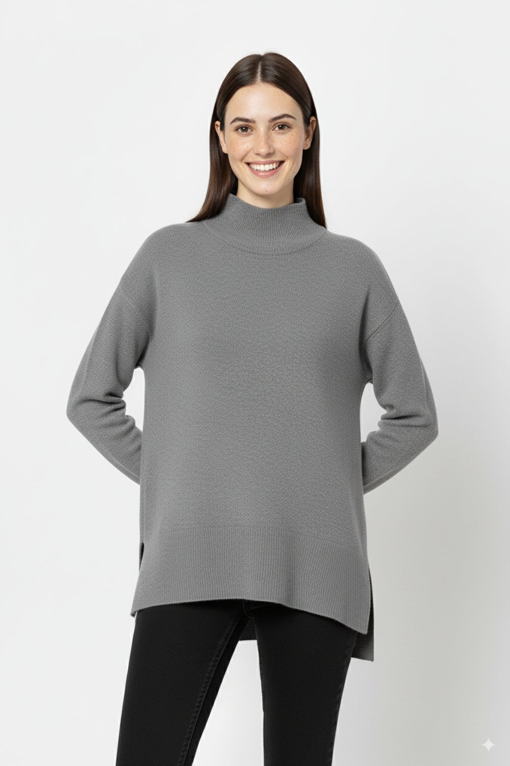 Pull-over gris ample avec dos ouvert