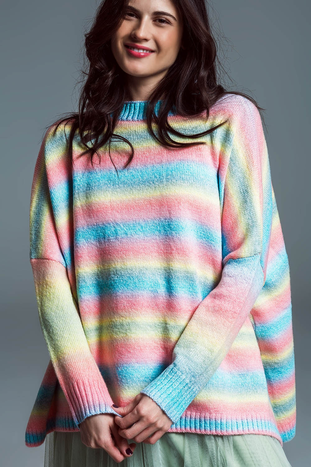 Pull oversize multicoloree à collier haute et fentes latérales