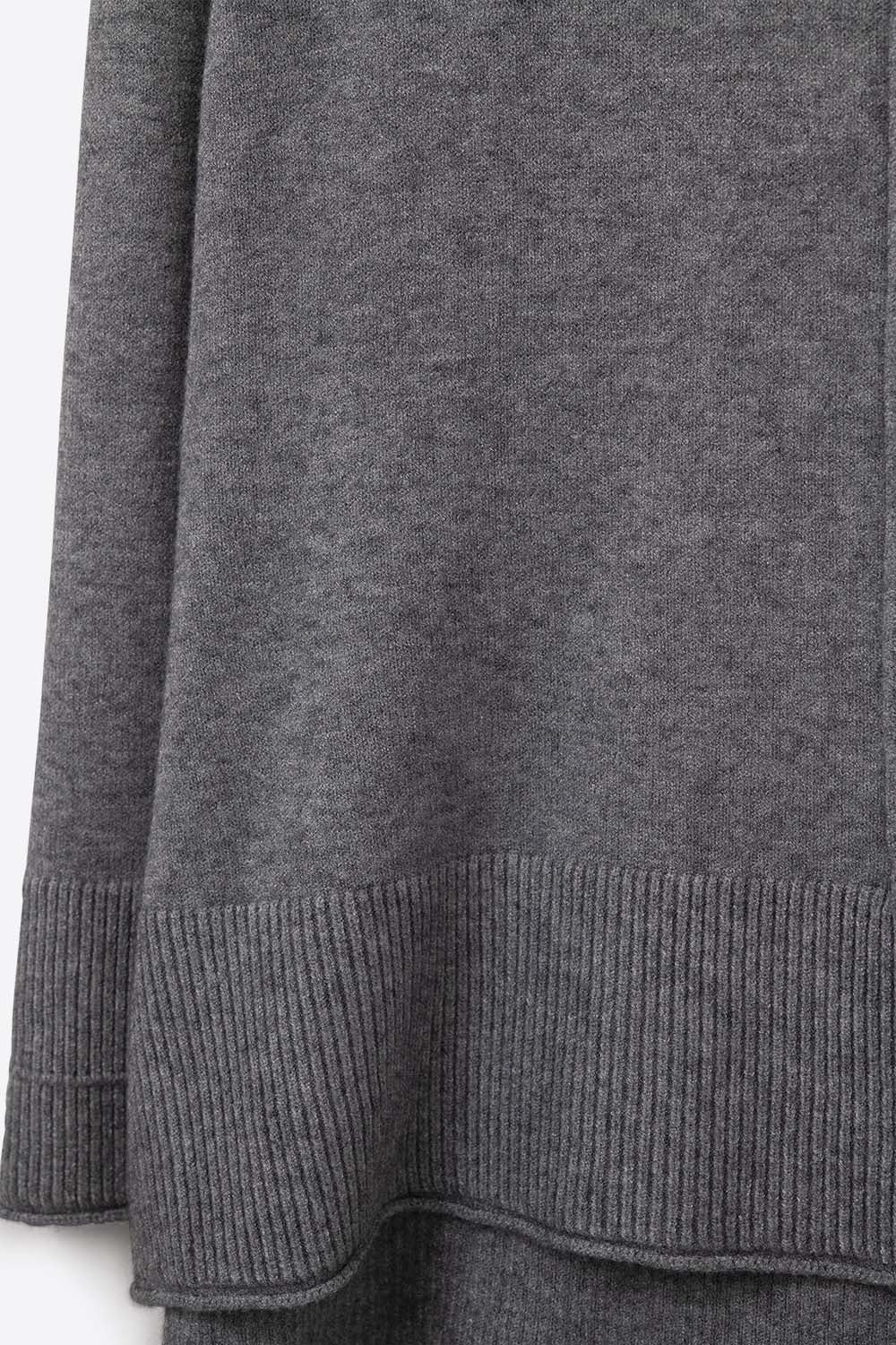 Pull oversize à col roulé en gris