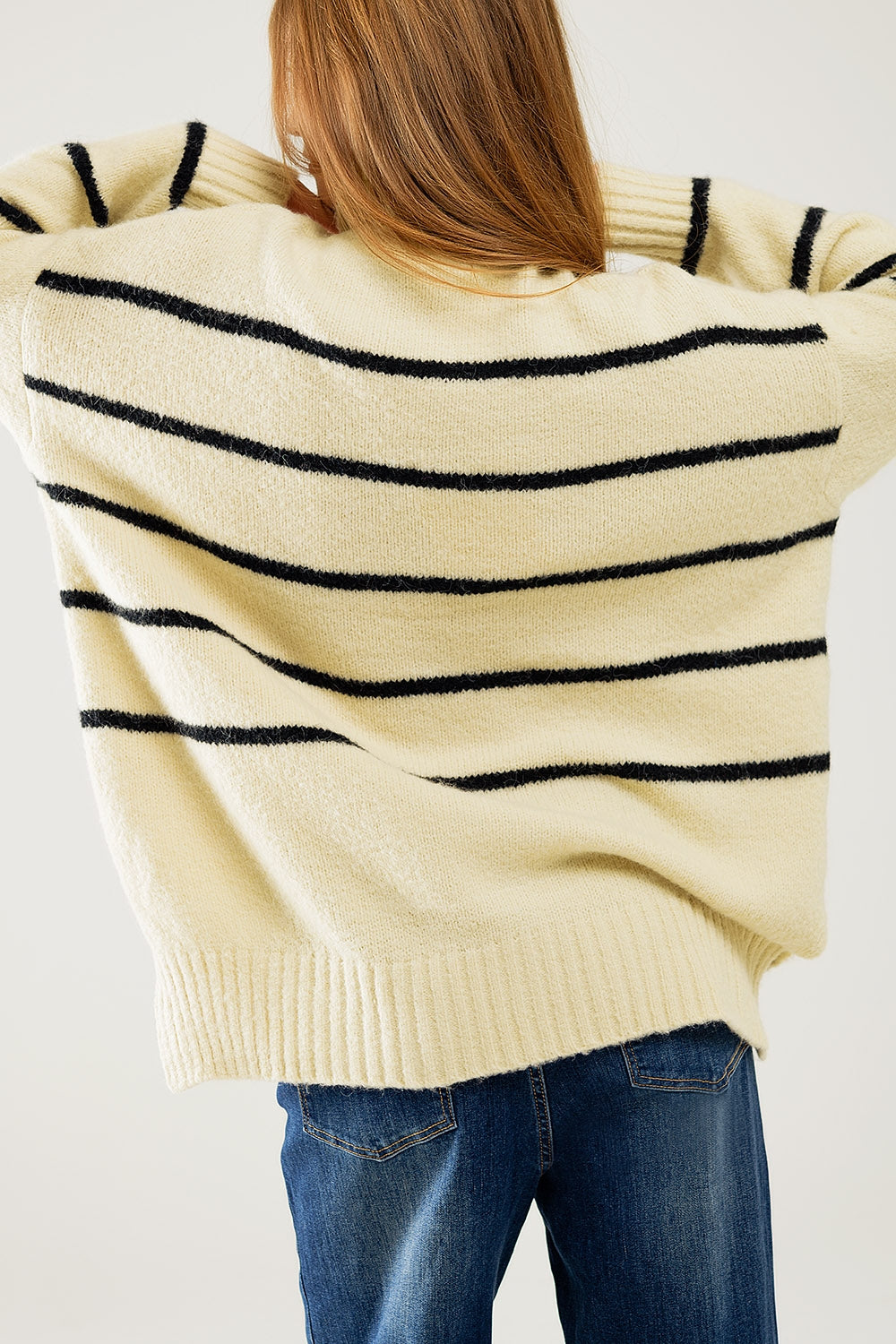 Pull oversize crème à rayures noires