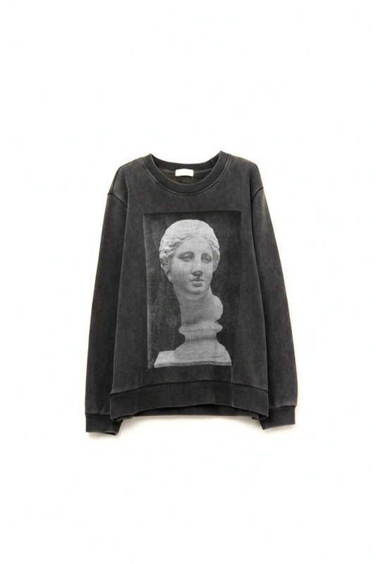 Q2 Pull oversize gris avec imprimé statue vieillie