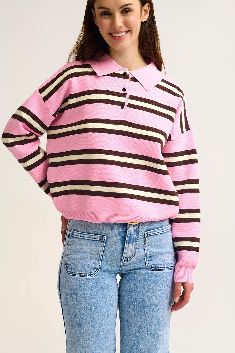 Pull polo en tricot rayé rose à coupe décontractée