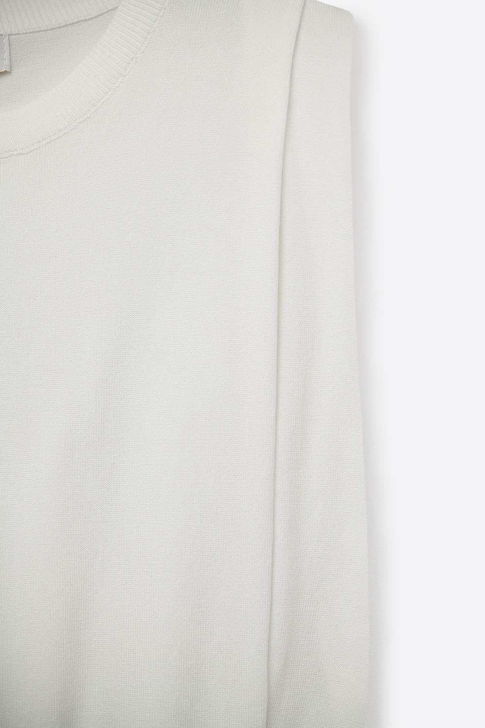 Pull sans manches en tricot avec drapé aux épaules en blanc
