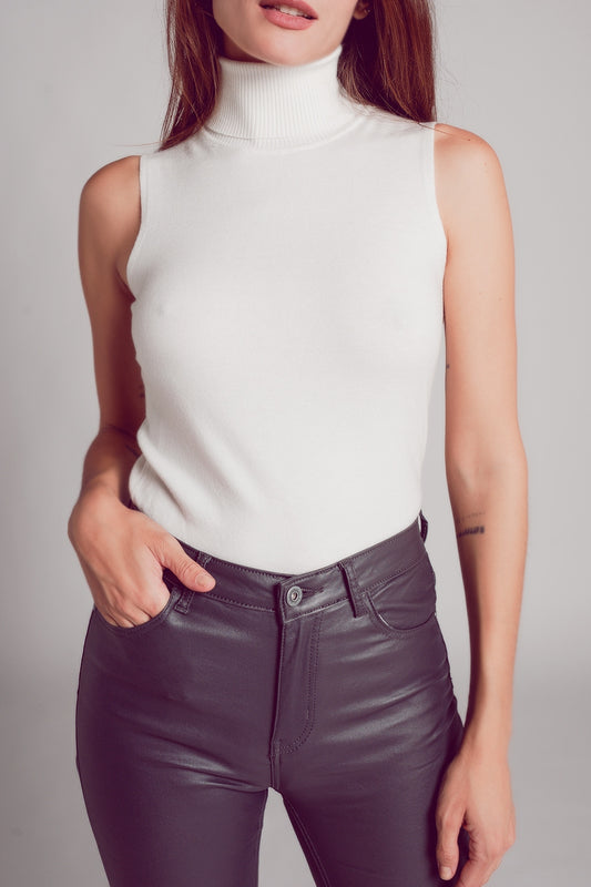 Q2 Pullover à débardeur en maille crème