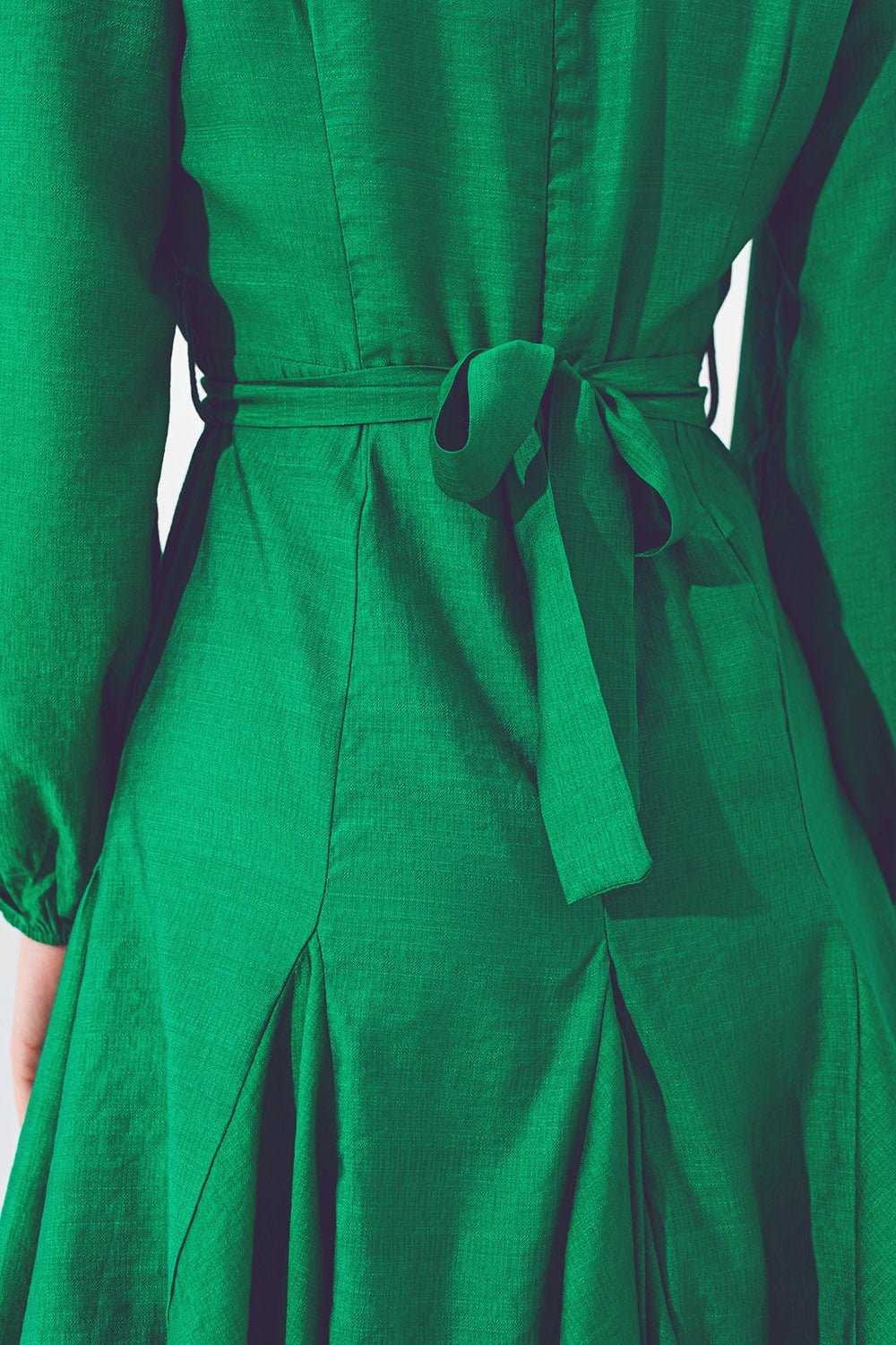 Robe à volants avec col en V en vert