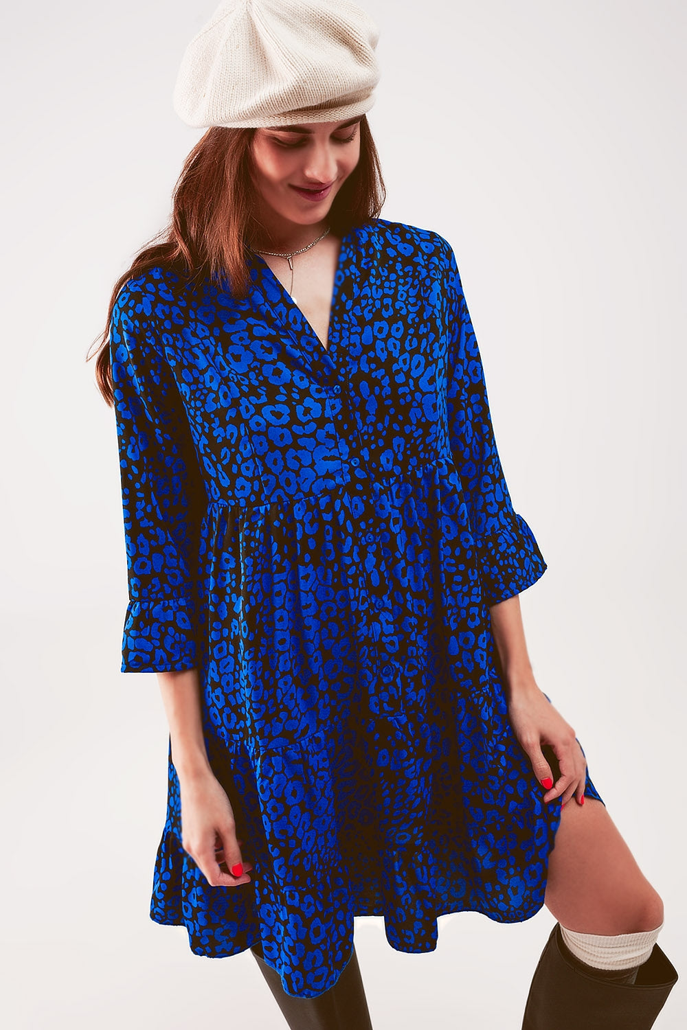 Robe babydoll courte bleu à volants étagés et imprimé animal