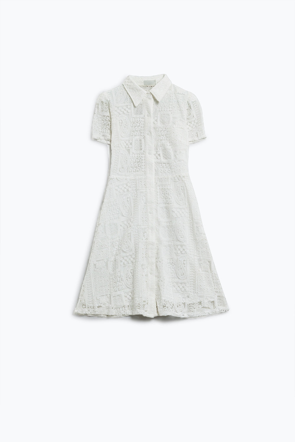 Q2 robe blanche boutonnée en crochet