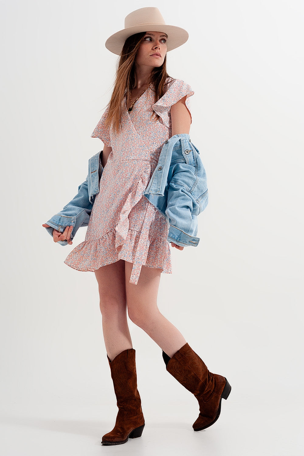 Robe cache-cœur courte à volants  Rose fleuri
