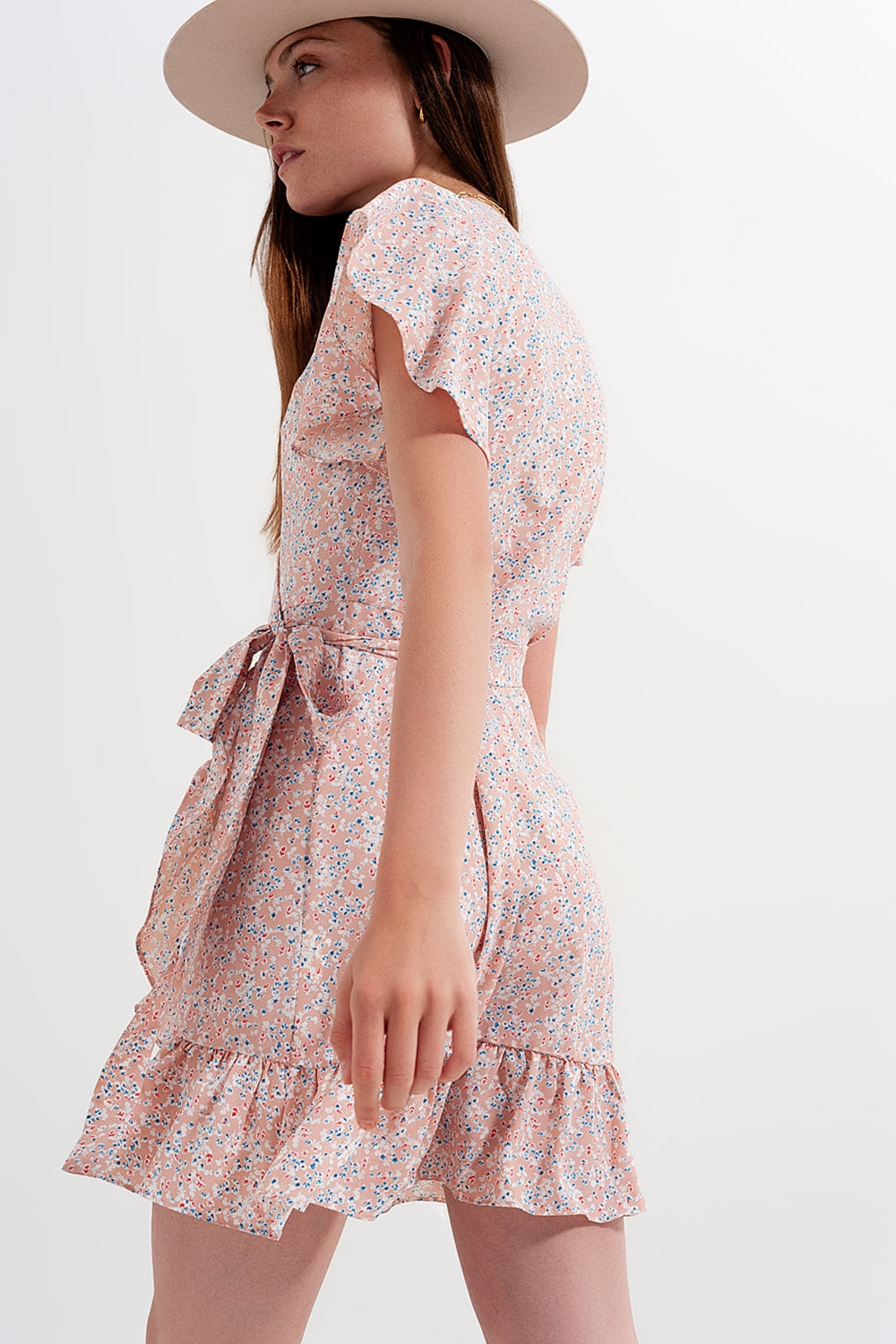 Robe cache-cœur courte à volants  Rose fleuri
