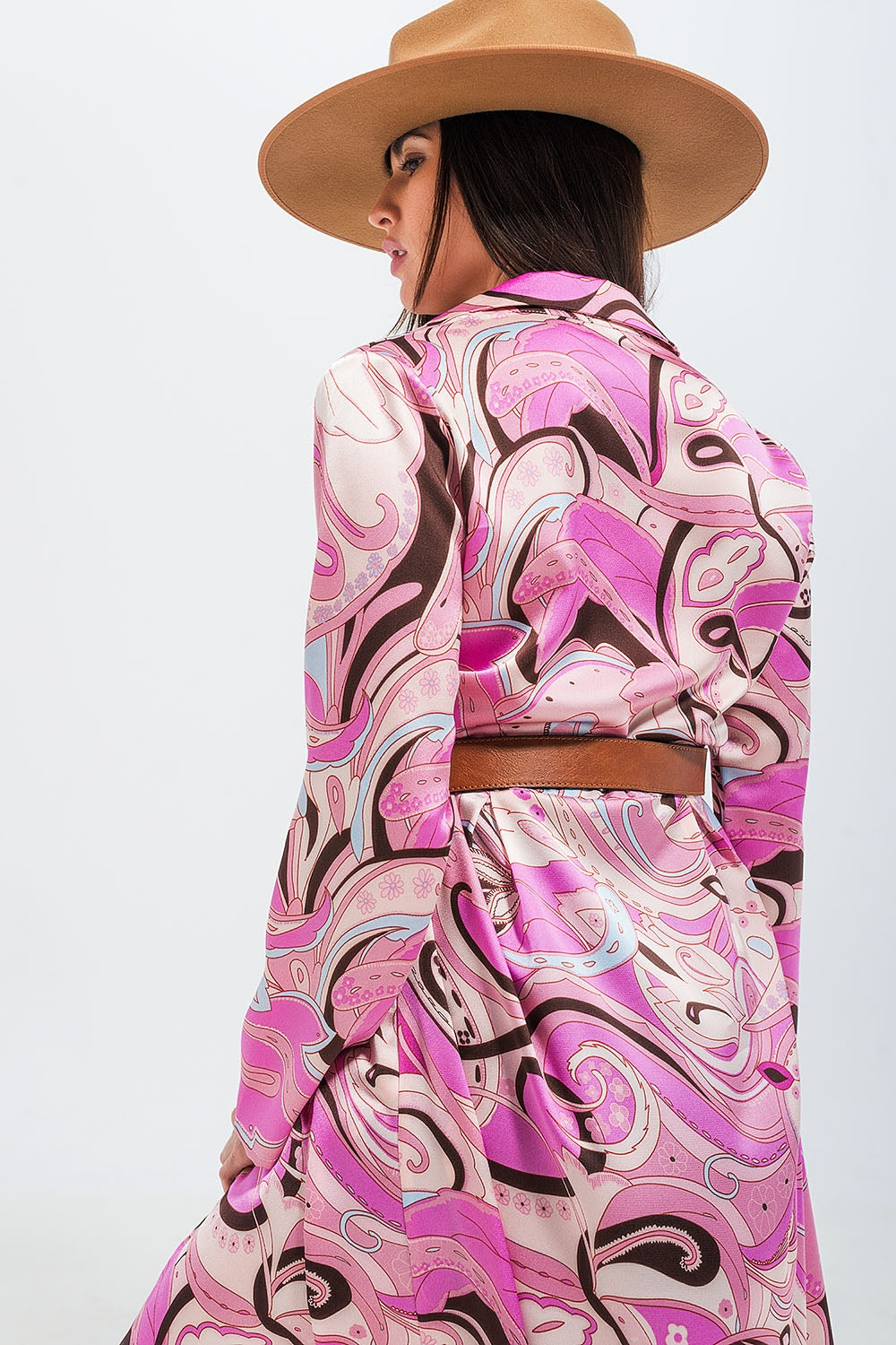 Robe chemise longue à imprimé abstrait rose