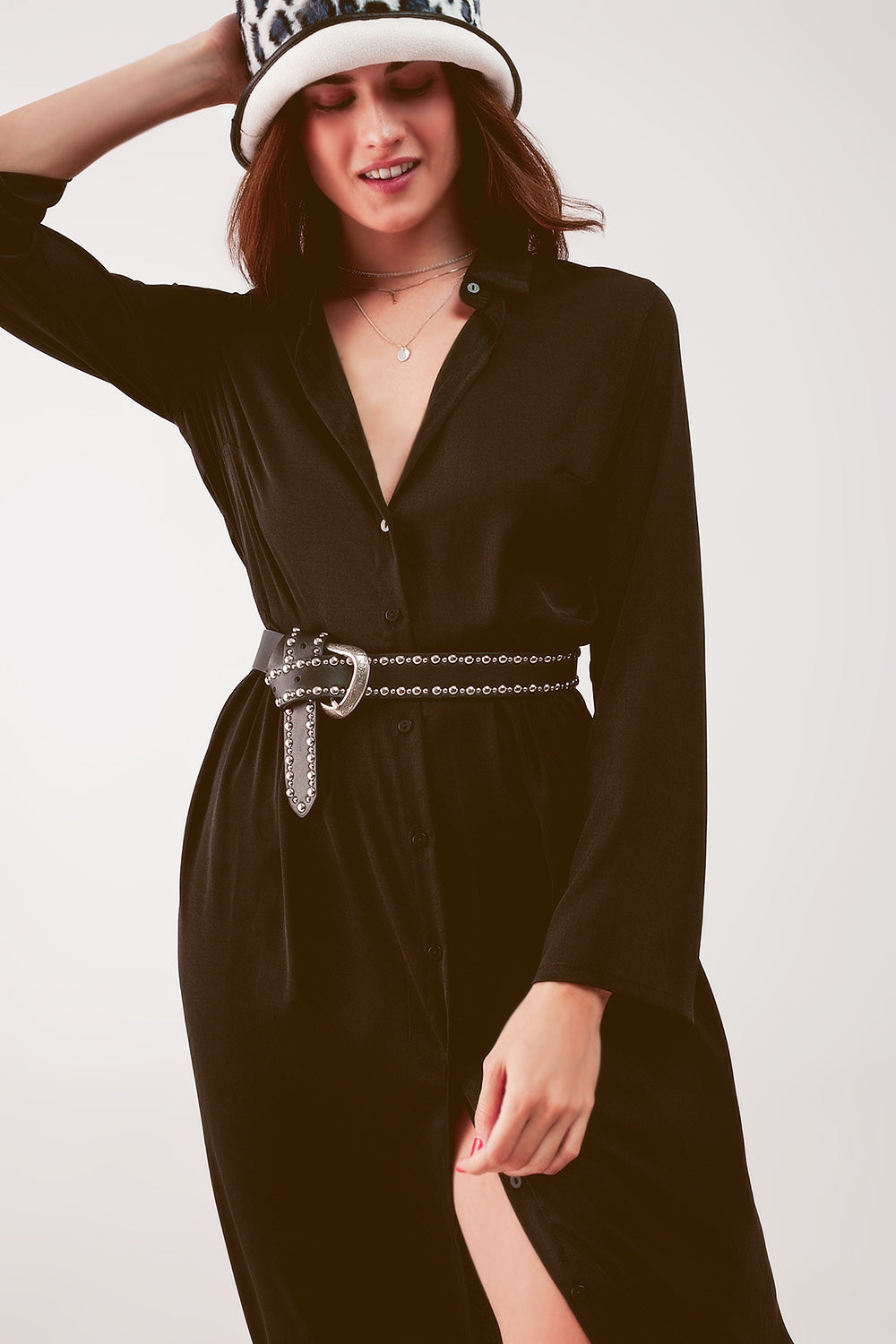 Robe chemise longue ample à décolleté noire