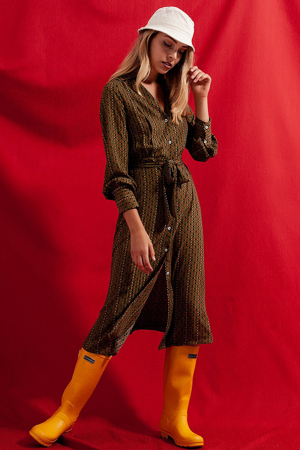 Robe chemise longueur mollet à carreaux