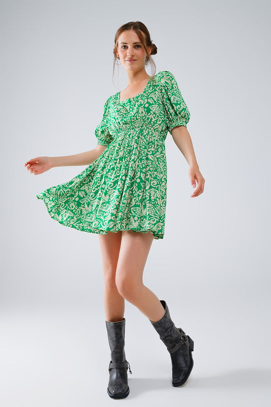 Q2 robe courte à imprimé floral avec dos froncé en vert