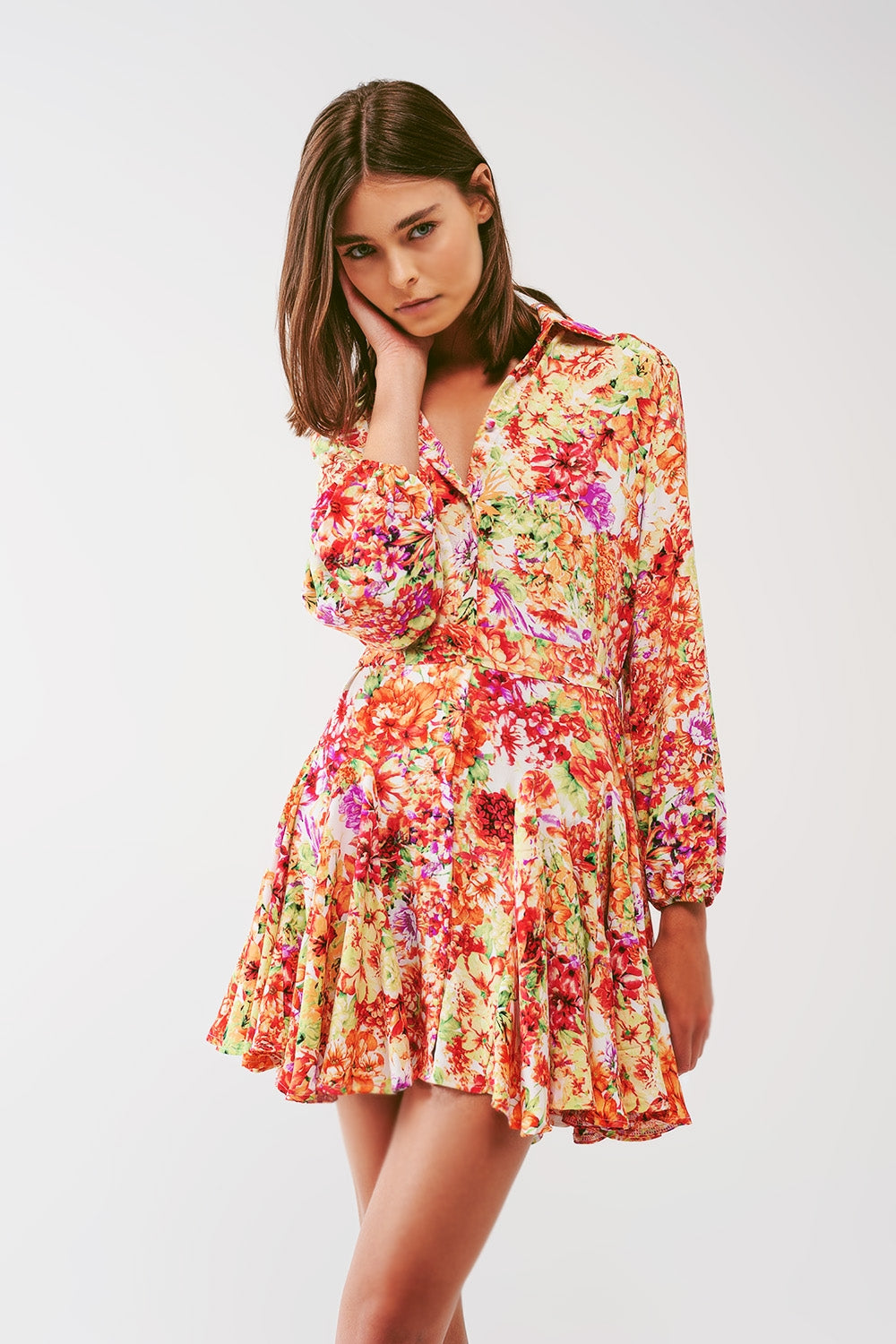 Q2 Robe courte à volants avec imprimé floral multicolore