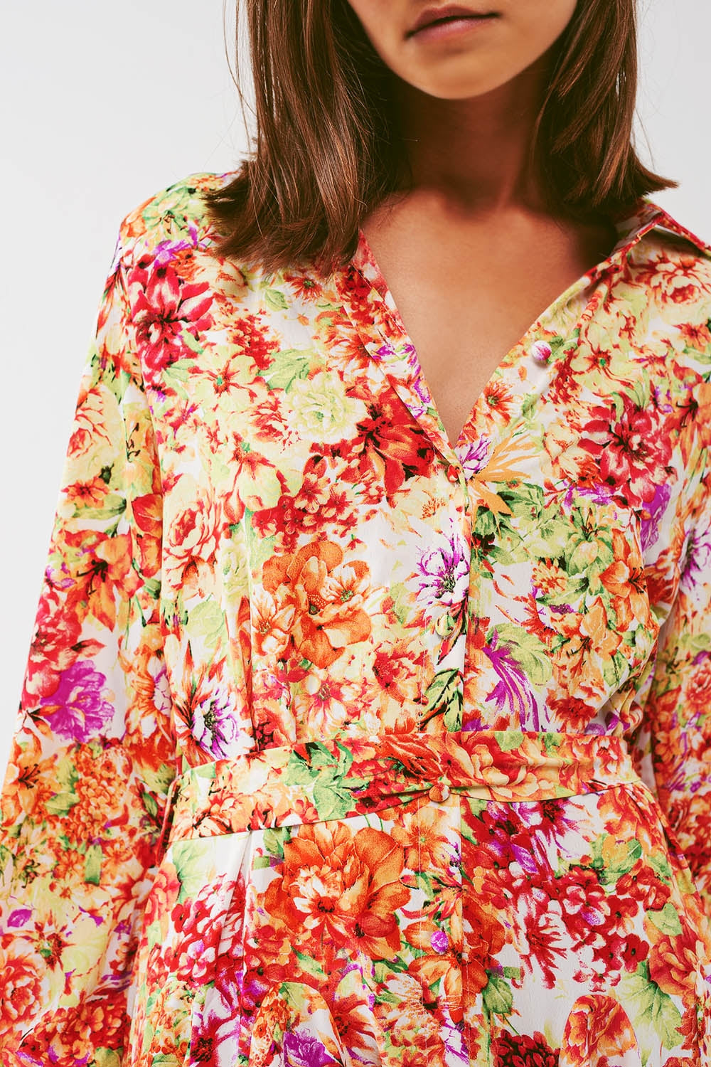 Robe courte à volants avec imprimé floral multicolore