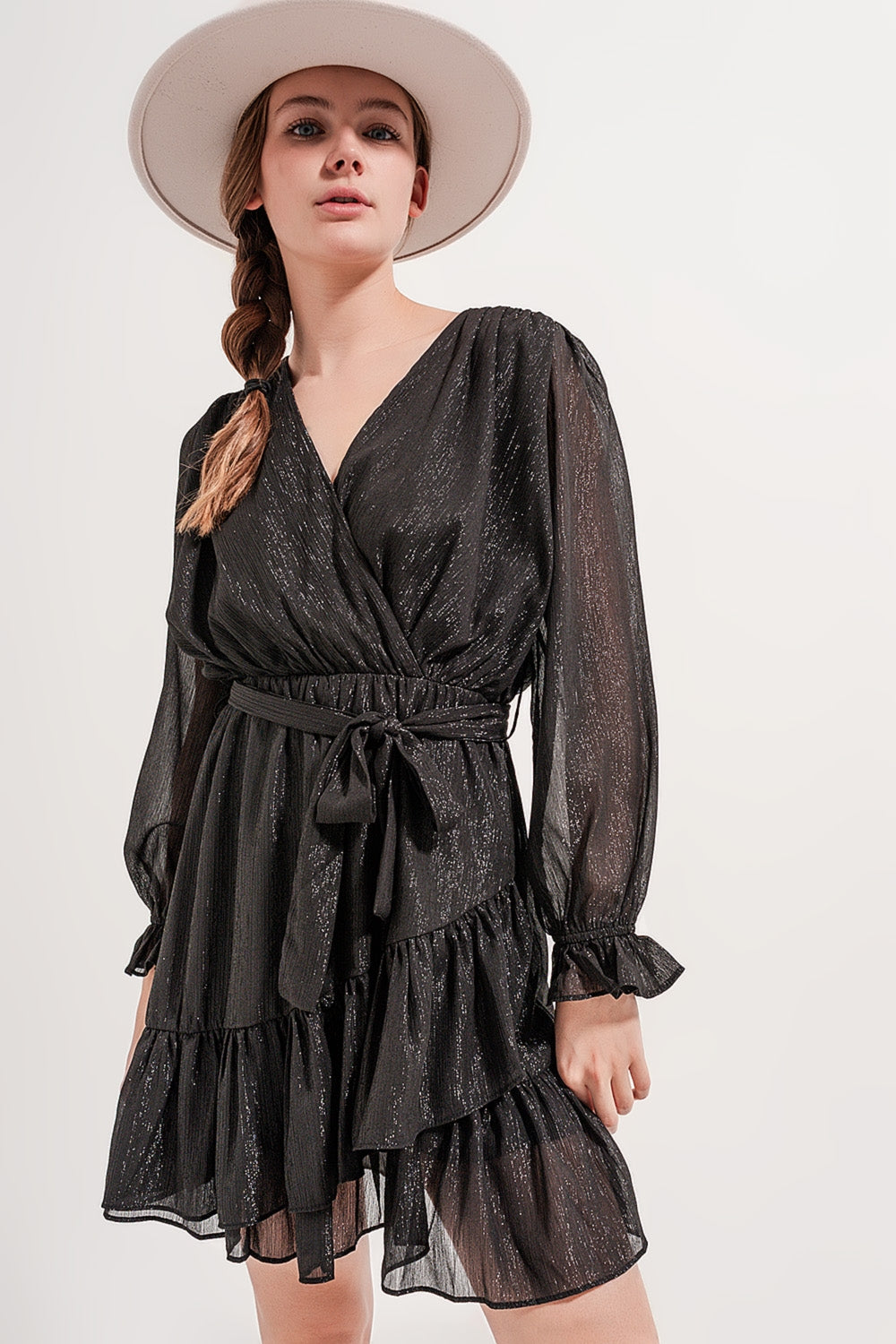 Robe courte avec ourlet virevoltant  Noir