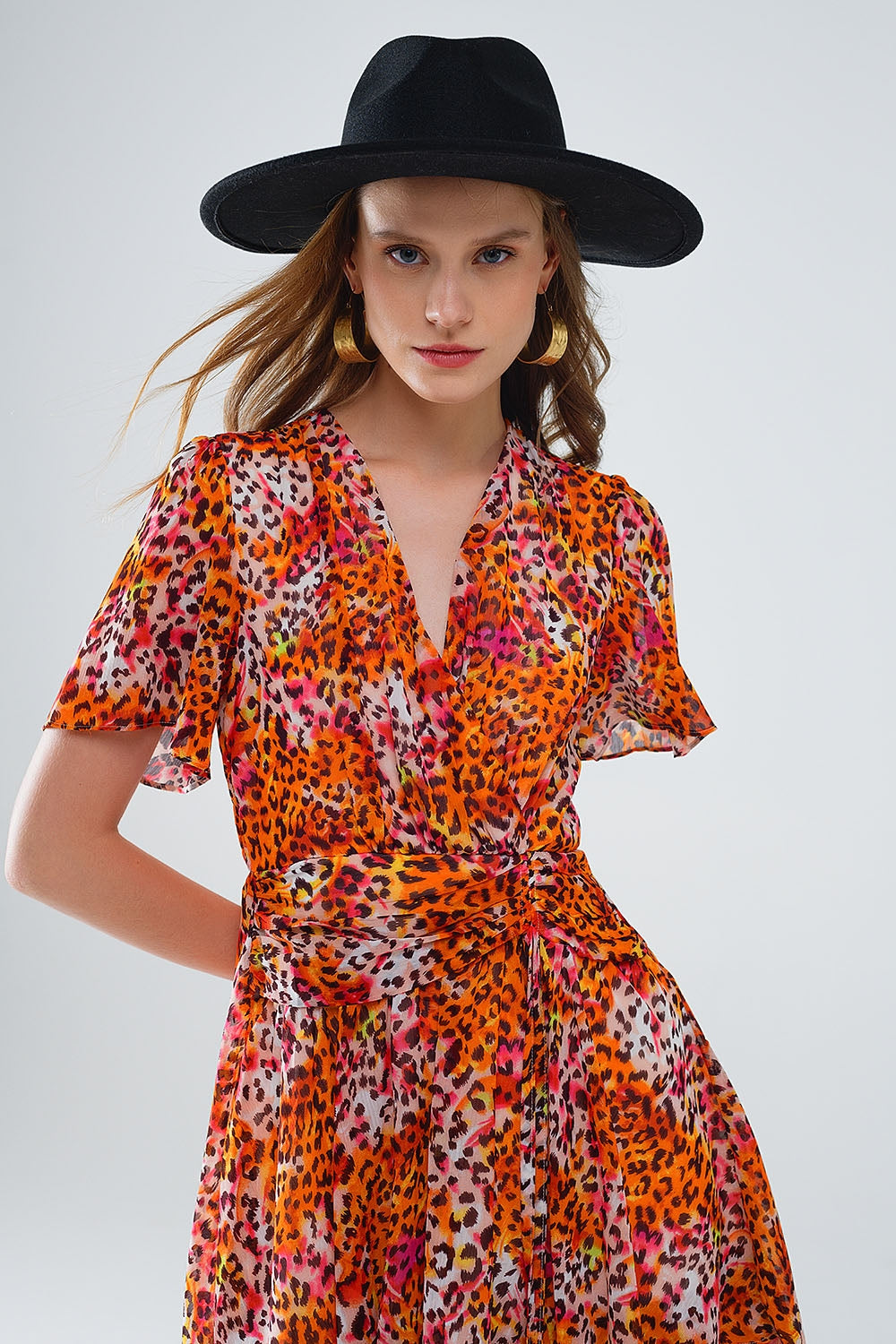 Robe courte orange multicolore avec top croisé à imprimé animalier
