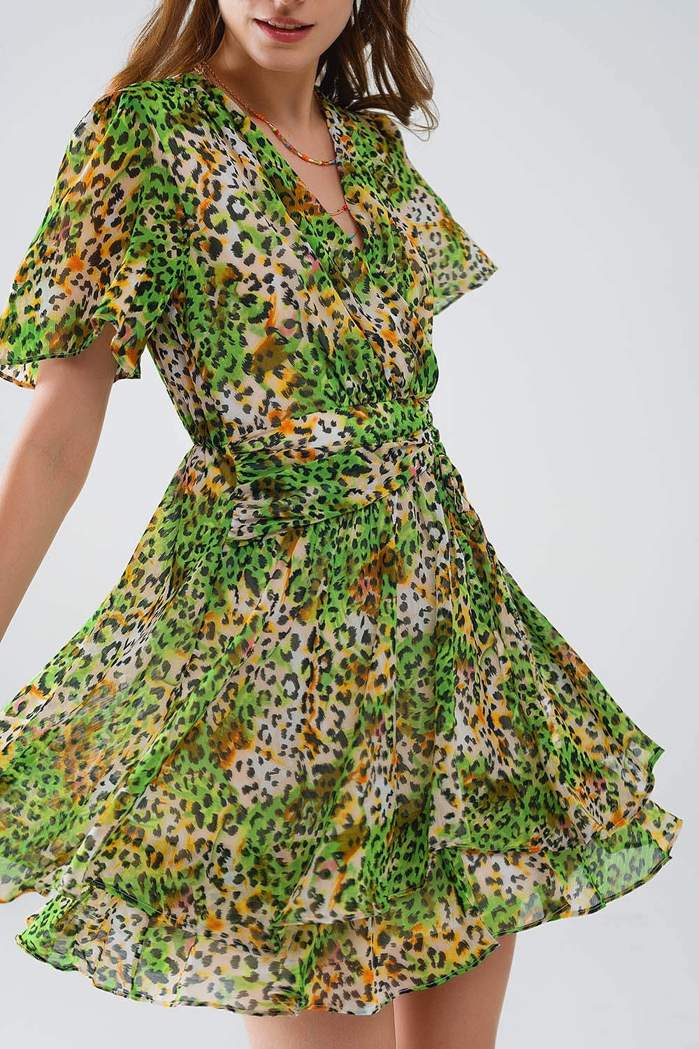 Robe courte verte multicolore avec top croisé à imprimé animalier