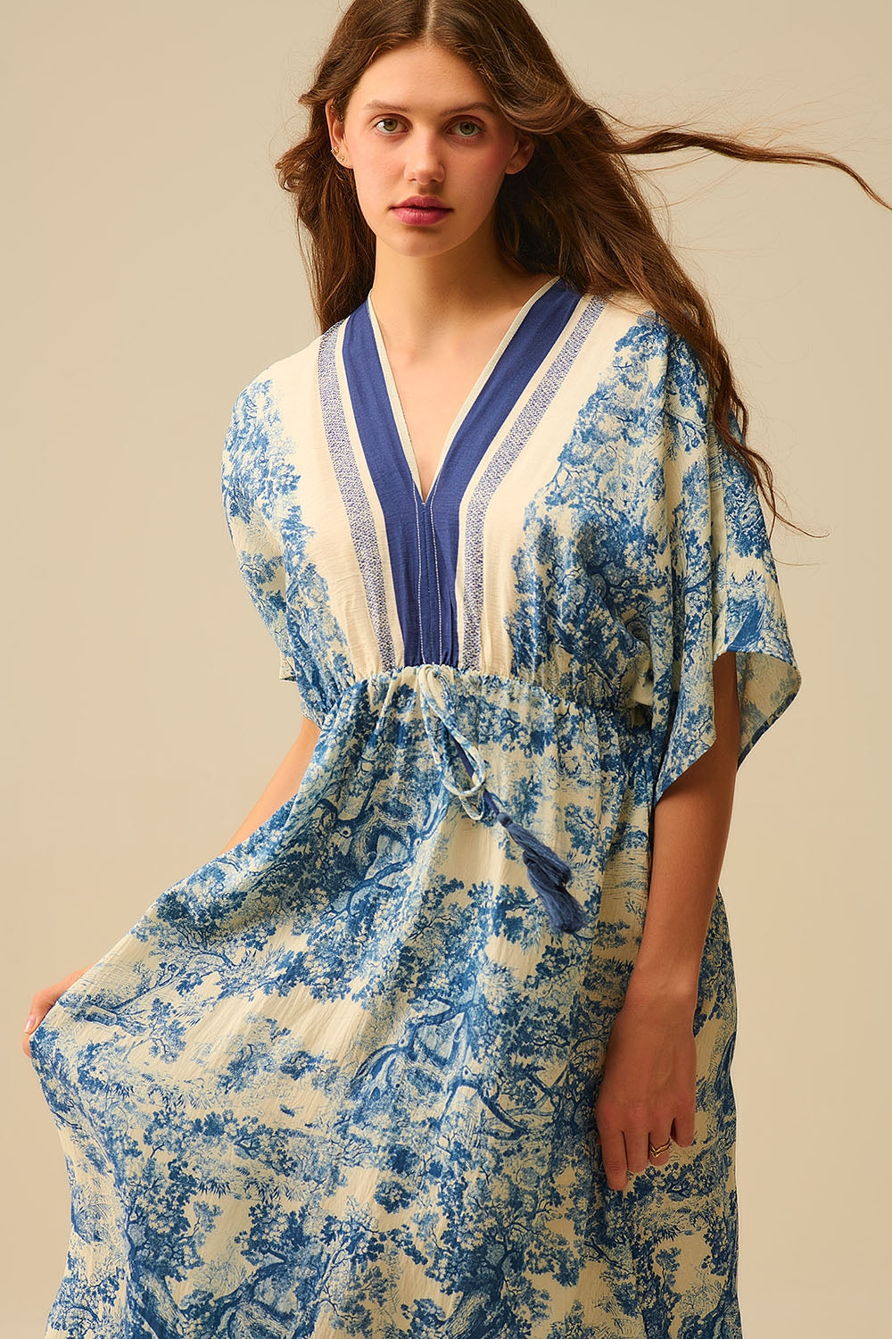 Robe fluide à col en V avec imprimé Toile de Jouy