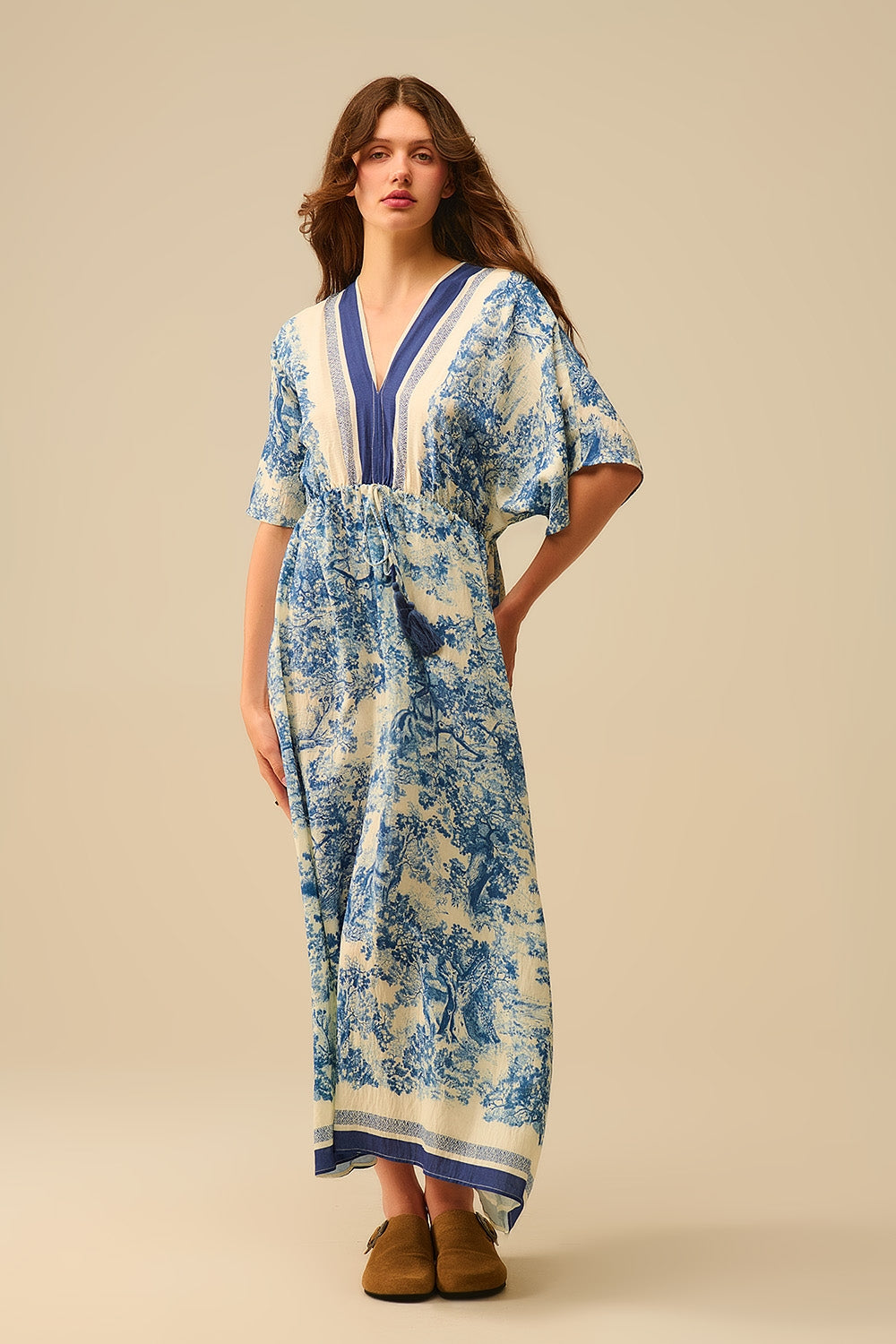 Robe fluide à col en V avec imprimé Toile de Jouy