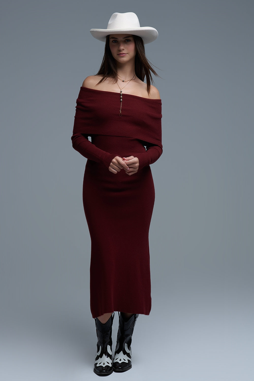 Robe longue à larges bretelles en tricot bordeaux