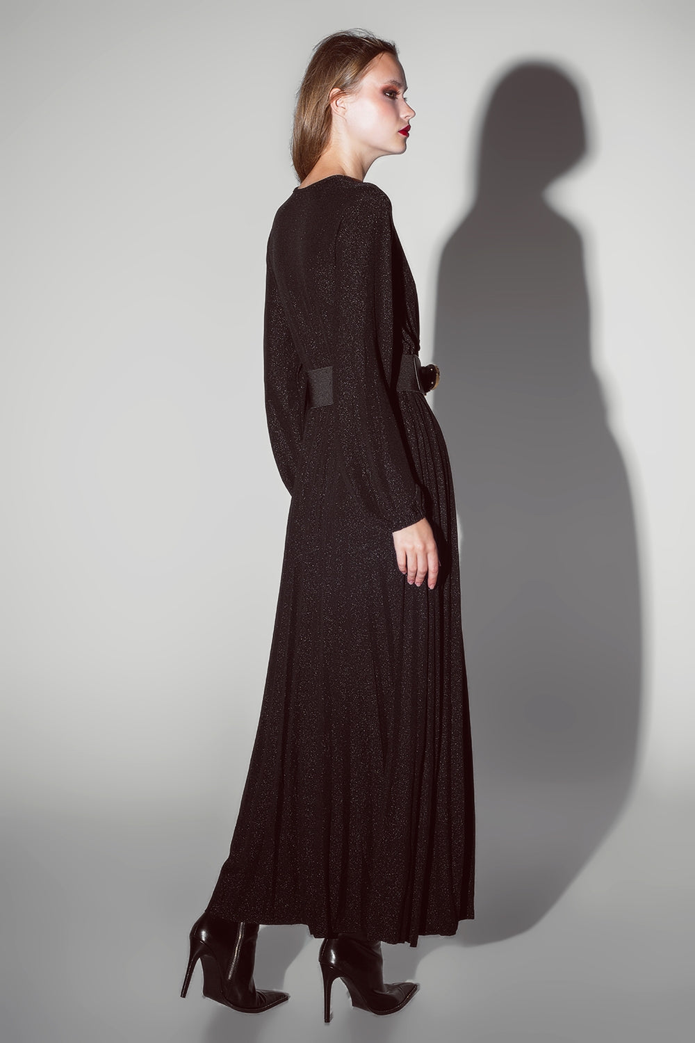 Robe longue à manches longues avec paillettes en noir
