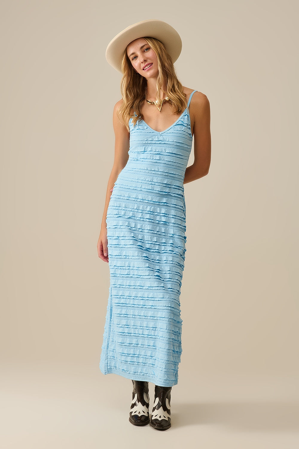 Robe longue à volants en bleu avec bretelles
