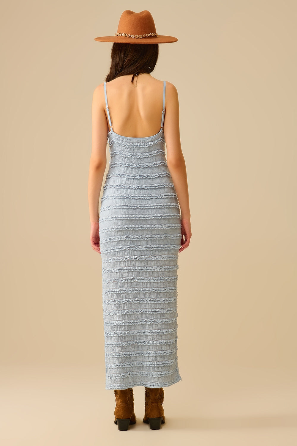Robe longue à volants et fente en bleu