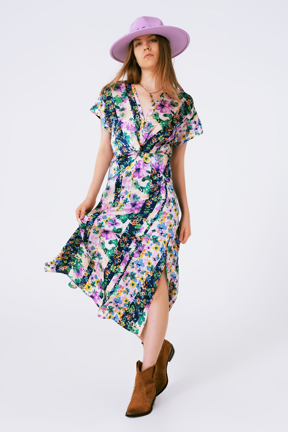 Q2 Robe longue avec nœud avant et imprimé floral en couleur violet et multicouleure vert