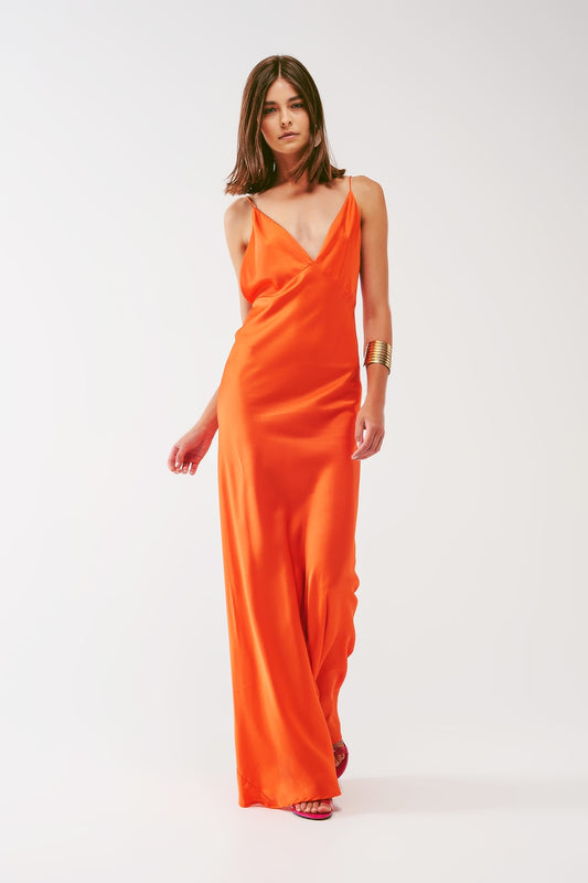 Q2 Robe longue en satin à bretelles spaghetti en orange