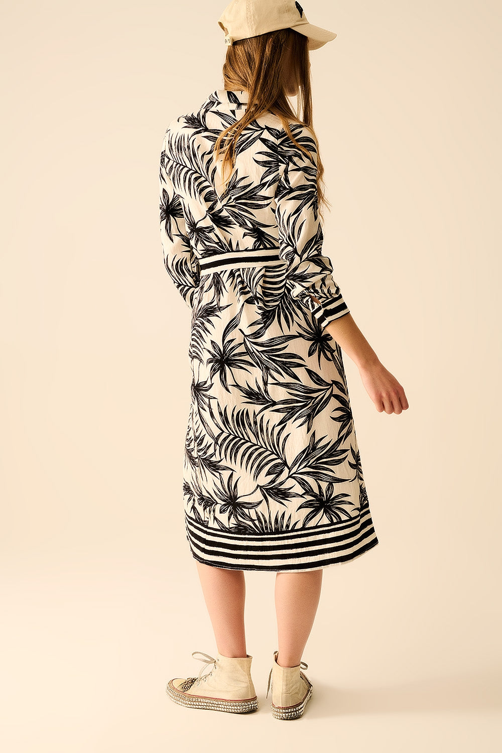 Robe Midi à Manches Longues à Motif Tropical en Noir et Blanc