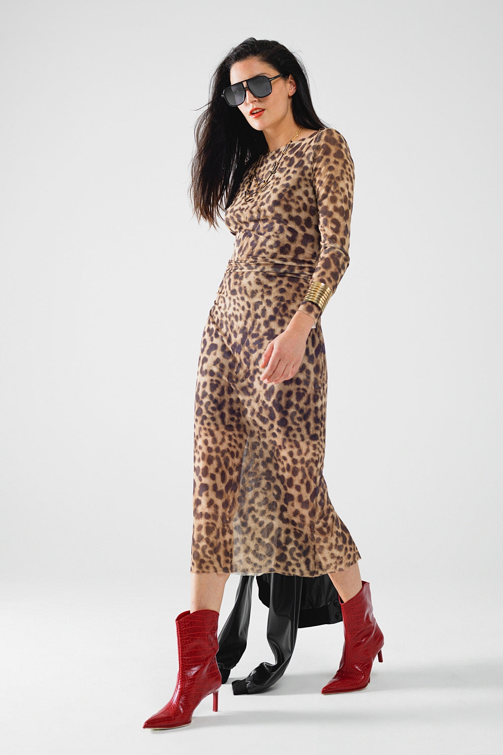 robe midi bodycon à manches longues transparentes et imprimé léopard