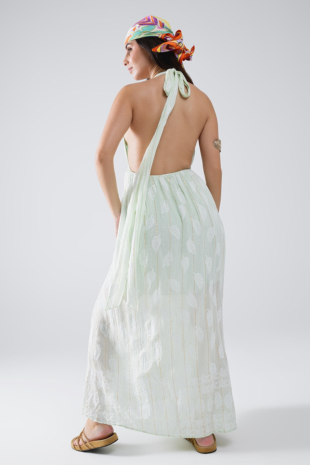 Robe midi dos nu en imprimé feuilles de menthe avec détails en Lurex