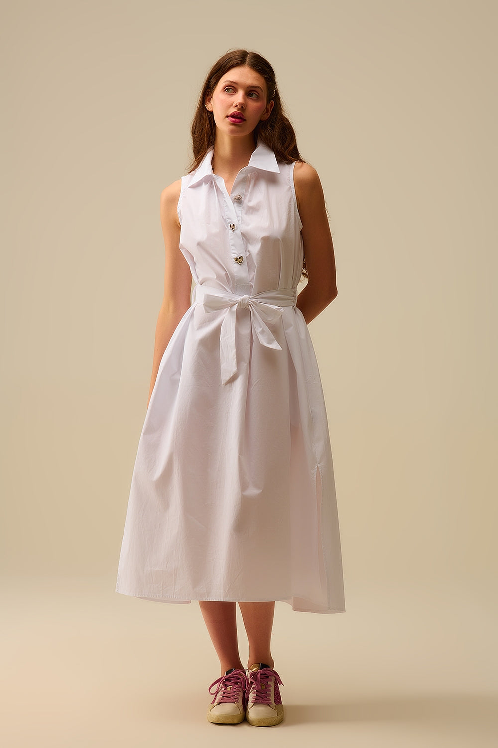Robe midi en popeline blanche avec boutons argentés en forme de cœur