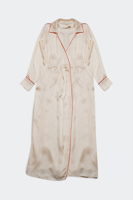 Q2 Robe portefeuille longue en satin creme